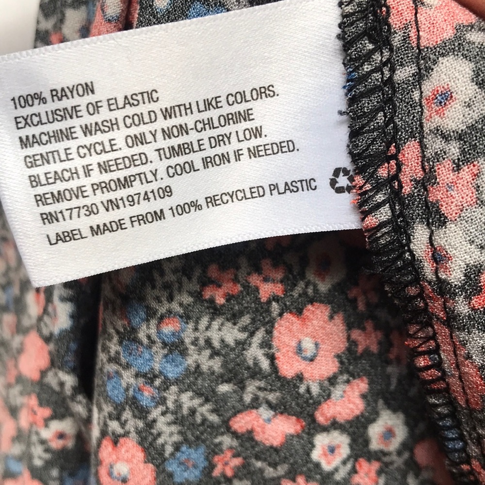 Universal Thread Patterned Wrap Dress Never Worn - image 6